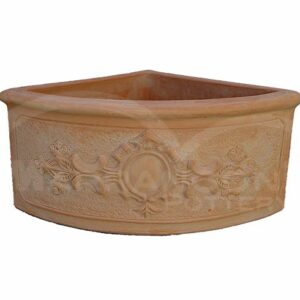 Angolo Decorato in Terracotta Chiara